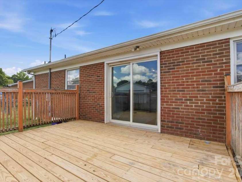 990 Colonial Drive, China Grove, NC 28023.  MLS# CAR4404839, YatesRealty ID 37224. 