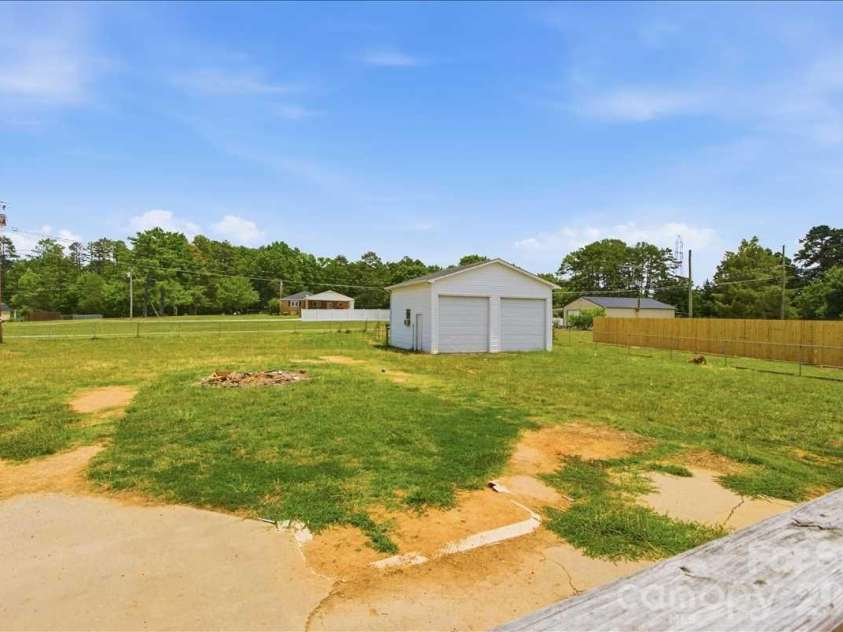 990 Colonial Drive, China Grove, NC 28023.  MLS# CAR4404839, YatesRealty ID 37224. 