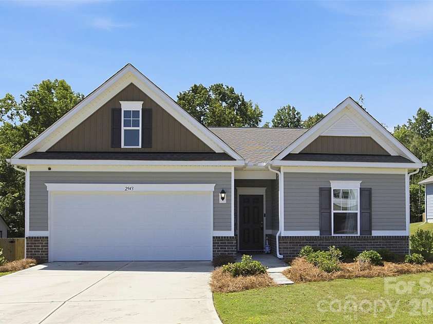 2943 Parkwest Drive, Albemarle, NC 28001.  MLS# CAR4404835, YatesRealty ID 37227. 