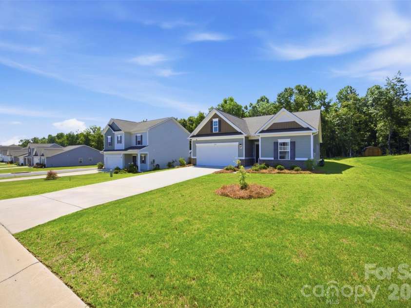 2943 Parkwest Drive, Albemarle, NC 28001.  MLS# CAR4404835, YatesRealty ID 37227. 