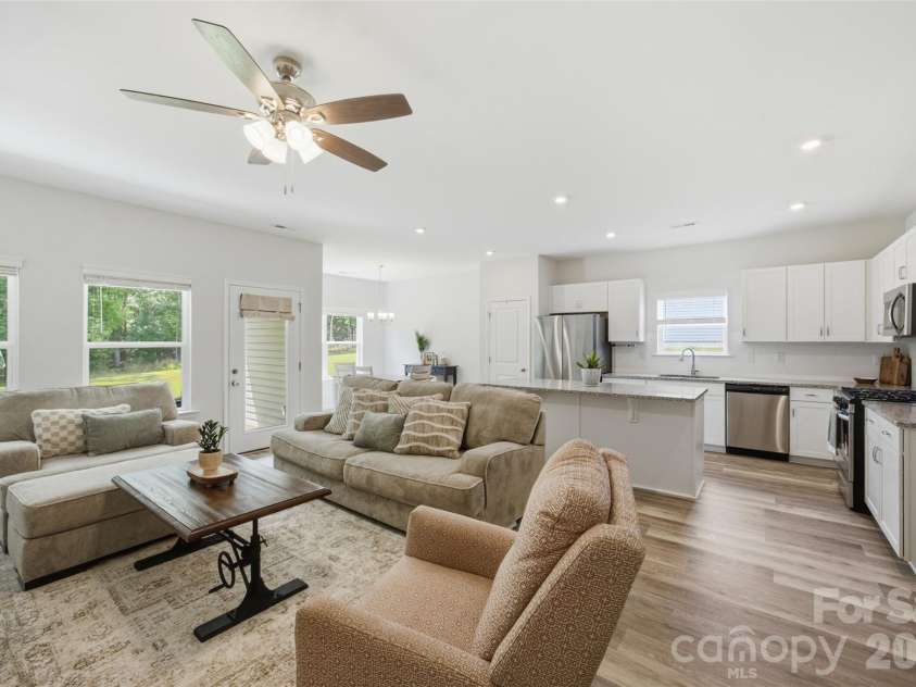 2943 Parkwest Drive, Albemarle, NC 28001.  MLS# CAR4404835, YatesRealty ID 37227. Living Room