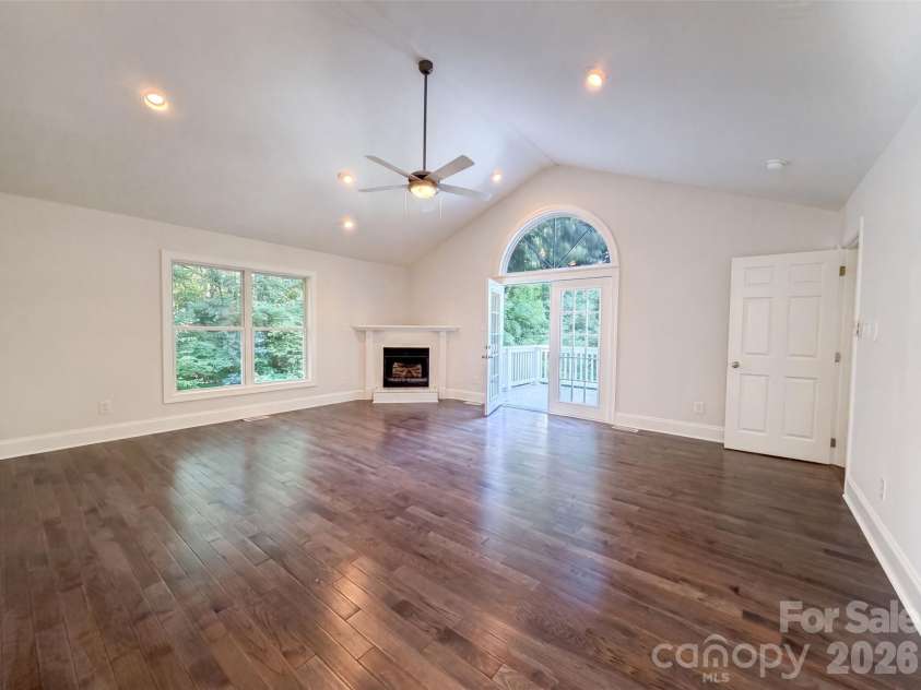 502 Live Oaks Court, Fort Mill, SC 29715.  MLS# CAR4404924, YatesRealty ID 37229. 