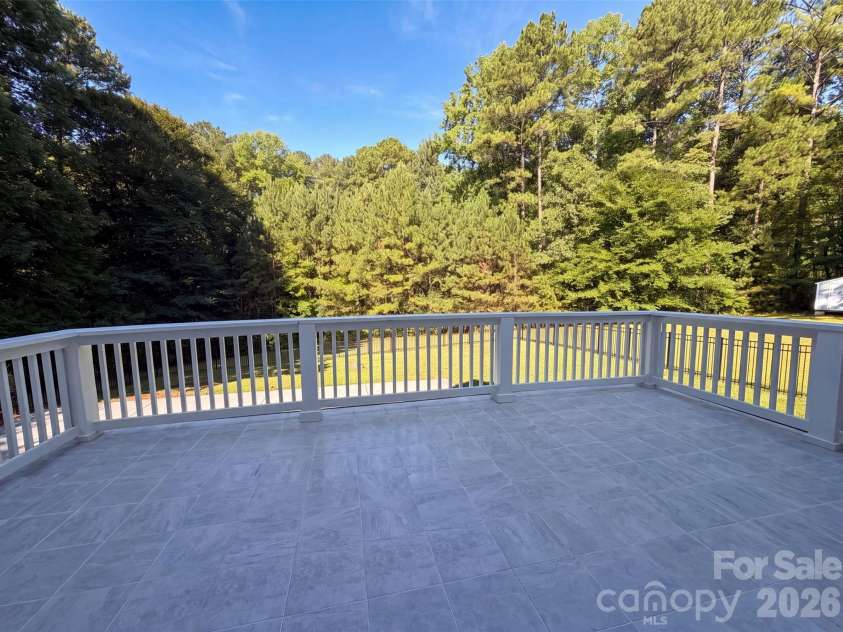 502 Live Oaks Court, Fort Mill, SC 29715.  MLS# CAR4404924, YatesRealty ID 37229. 
