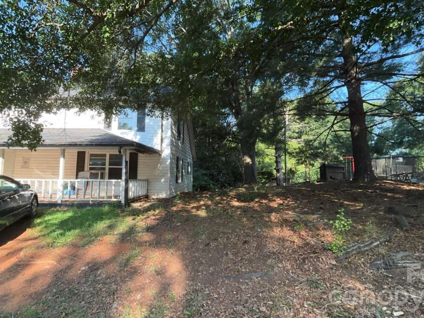 166 Main Street, Henrietta, NC 28076.  MLS# CAR4404898, YatesRealty ID 37233. 