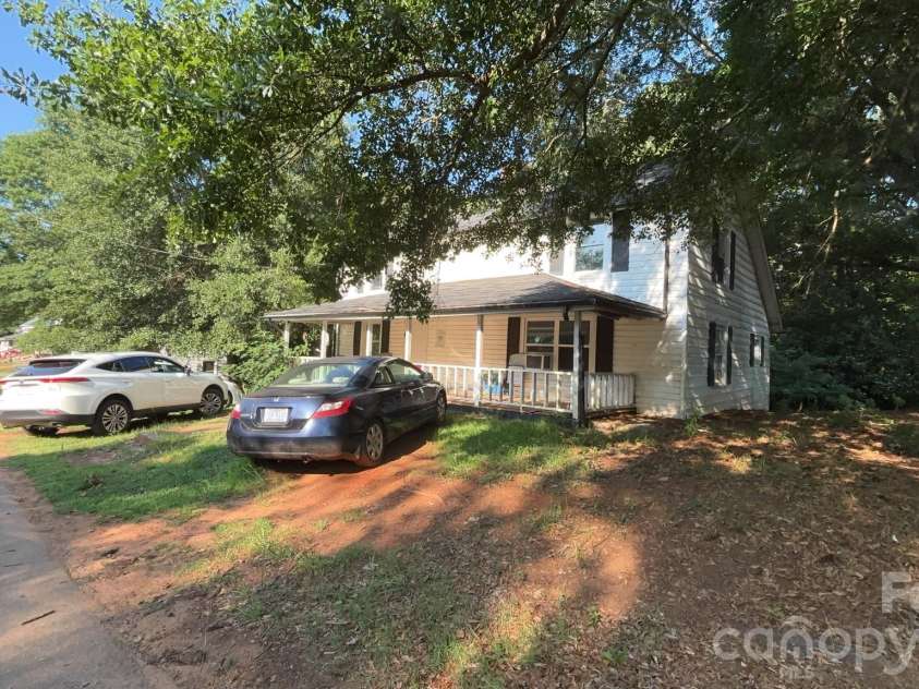 166 Main Street, Henrietta, NC 28076.  MLS# CAR4404898, YatesRealty ID 37233. 