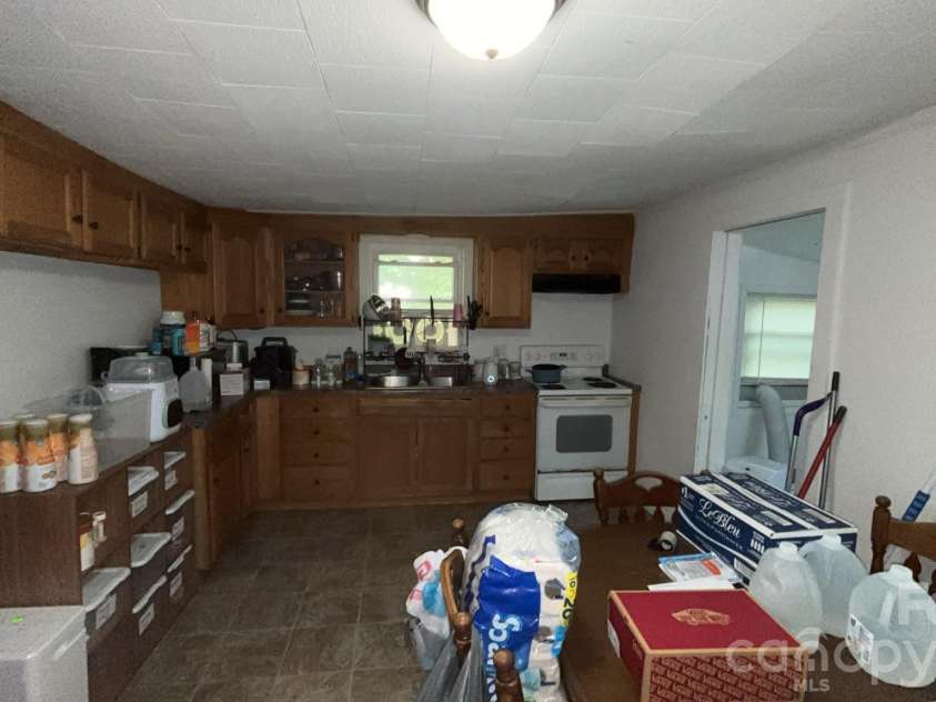 166 Main Street, Henrietta, NC 28076.  MLS# CAR4404898, YatesRealty ID 37233. 