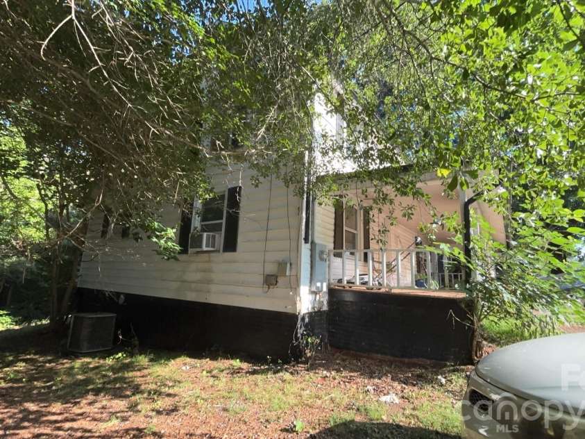 166 Main Street, Henrietta, NC 28076.  MLS# CAR4404898, YatesRealty ID 37233. 