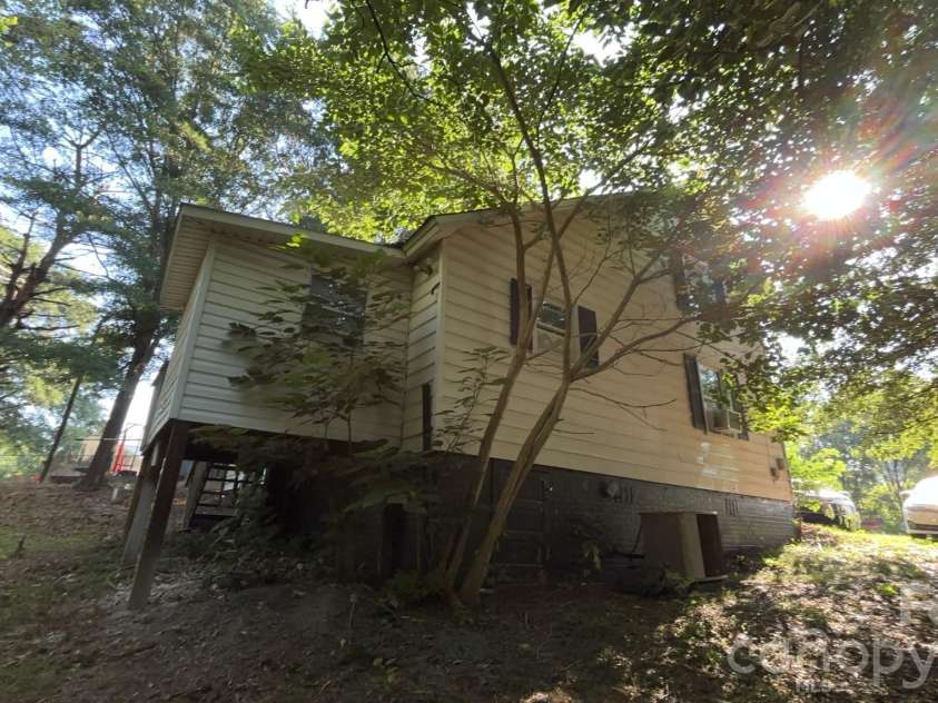 166 Main Street, Henrietta, NC 28076.  MLS# CAR4404898, YatesRealty ID 37233. 