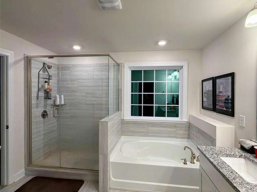 4220 Cherry Mill Court, Huntersville, NC 28078.  MLS# CAR4399002, YatesRealty ID 37234. Primary Bathroom