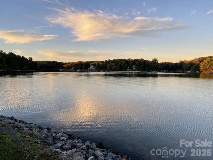 7037 Cambridge Court, Tega Cay, SC 29708.  MLS# CAR4400442, YatesRealty ID 37236. 