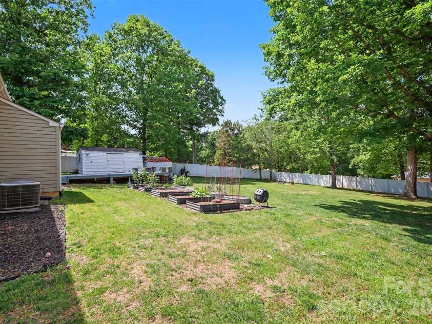 4432 Bennett Road, Morganton, NC 28655.  MLS# CAR4392239, YatesRealty ID 37237. 