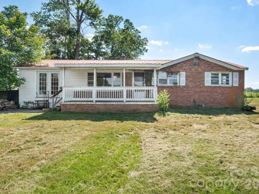 86 Sterling Drive, Mills River, NC 28759.  MLS# CAR4401827, YatesRealty ID 37239. 