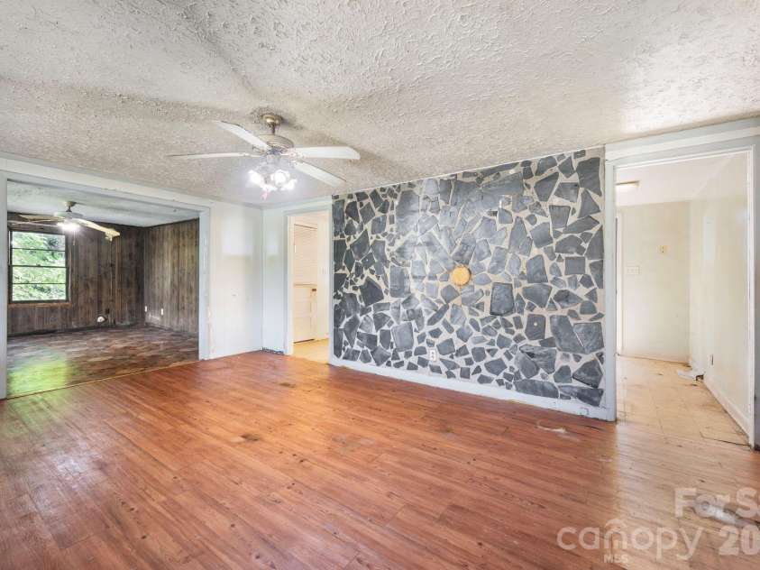86 Sterling Drive, Mills River, NC 28759.  MLS# CAR4401827, YatesRealty ID 37239. 