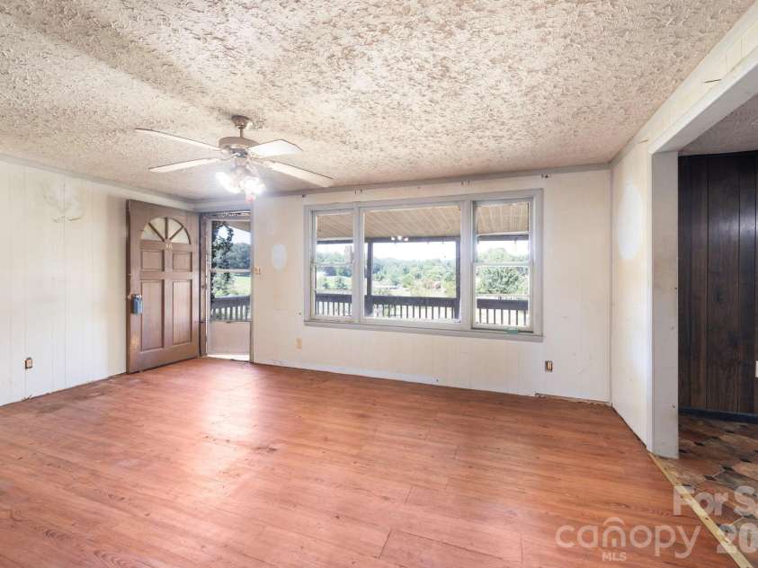 86 Sterling Drive, Mills River, NC 28759.  MLS# CAR4401827, YatesRealty ID 37239. 