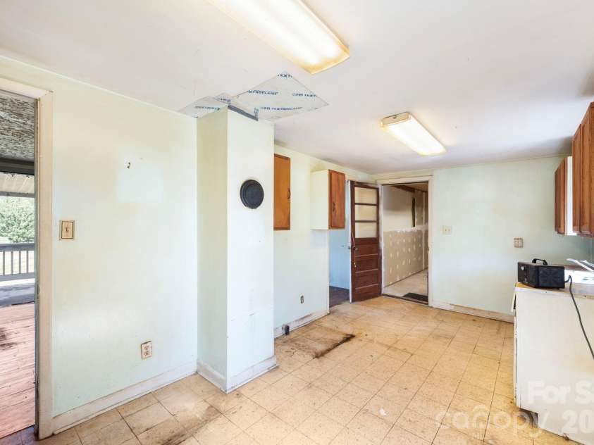 86 Sterling Drive, Mills River, NC 28759.  MLS# CAR4401827, YatesRealty ID 37239. 