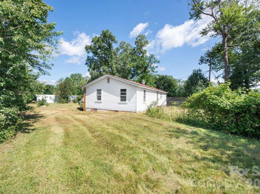86 Sterling Drive, Mills River, NC 28759.  MLS# CAR4401827, YatesRealty ID 37239. 