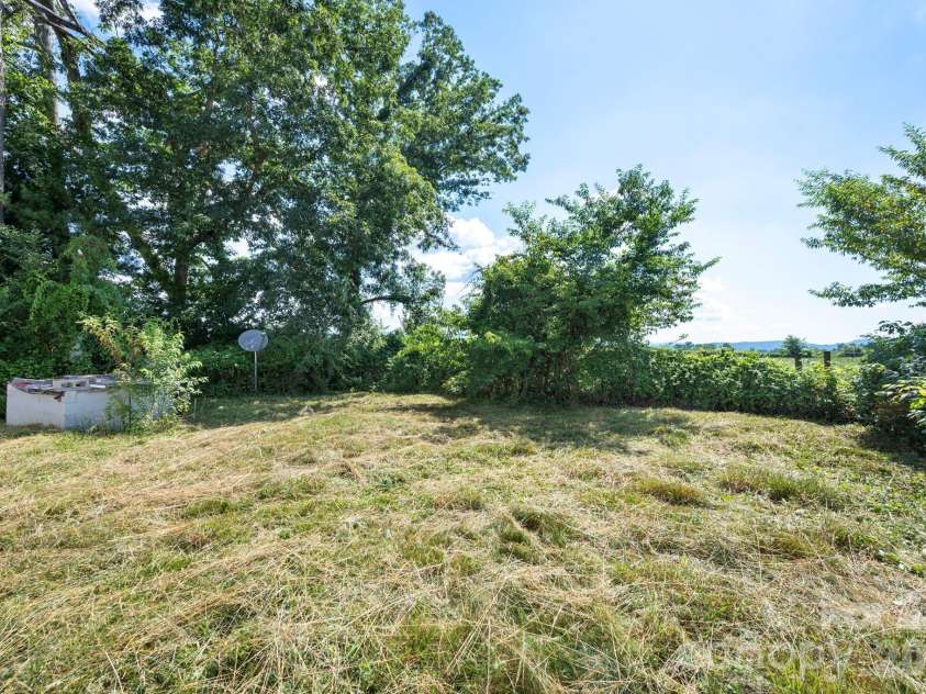 86 Sterling Drive, Mills River, NC 28759.  MLS# CAR4401827, YatesRealty ID 37239. 