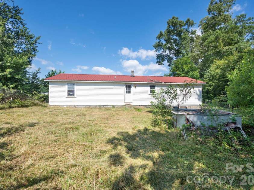 86 Sterling Drive, Mills River, NC 28759.  MLS# CAR4401827, YatesRealty ID 37239. 