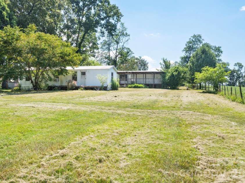 86 Sterling Drive, Mills River, NC 28759.  MLS# CAR4401827, YatesRealty ID 37239. 