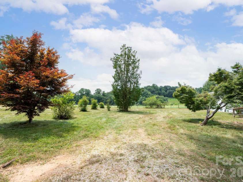 86 Sterling Drive, Mills River, NC 28759.  MLS# CAR4401827, YatesRealty ID 37239. 