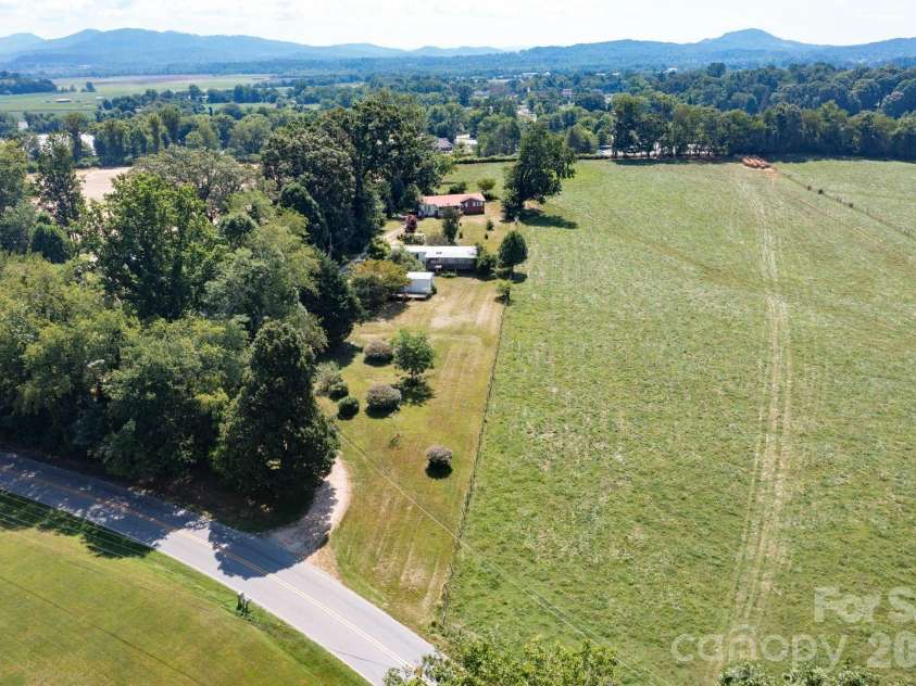 86 Sterling Drive, Mills River, NC 28759.  MLS# CAR4401827, YatesRealty ID 37239. 