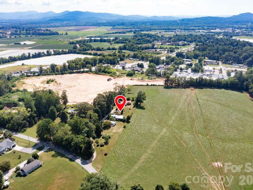 86 Sterling Drive, Mills River, NC 28759.  MLS# CAR4401827, YatesRealty ID 37239. 