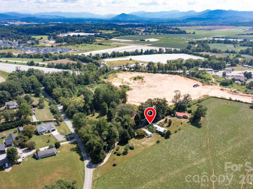 86 Sterling Drive, Mills River, NC 28759.  MLS# CAR4401827, YatesRealty ID 37239. 