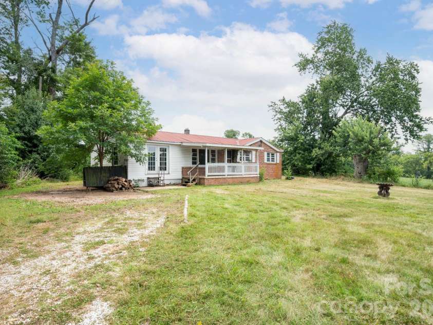 86 Sterling Drive, Mills River, NC 28759.  MLS# CAR4401827, YatesRealty ID 37239. 