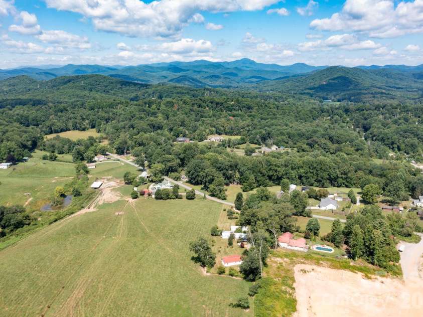 86 Sterling Drive, Mills River, NC 28759.  MLS# CAR4401827, YatesRealty ID 37239. 