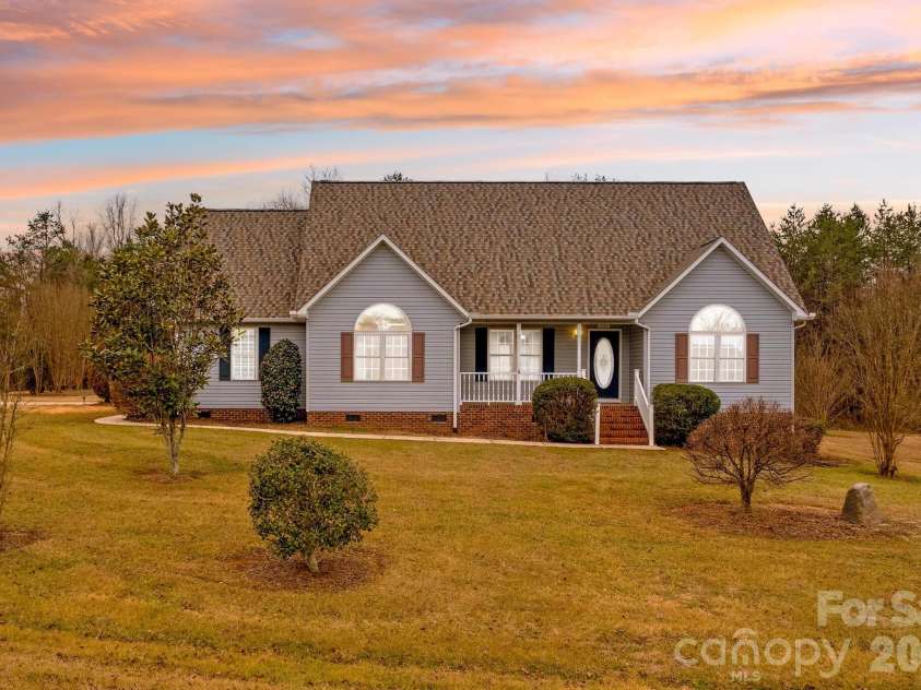 1082 Kingsway Drive, Salisbury, NC 28146.  MLS# CAR4335222, YatesRealty ID 3724. 