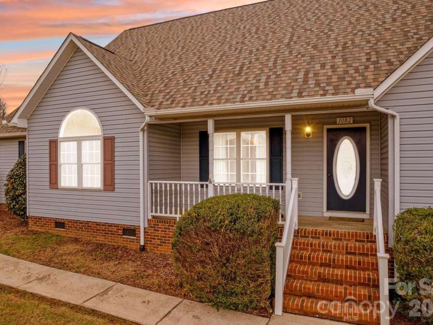 1082 Kingsway Drive, Salisbury, NC 28146.  MLS# CAR4335222, YatesRealty ID 3724. 