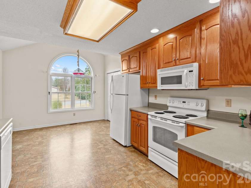 1082 Kingsway Drive, Salisbury, NC 28146.  MLS# CAR4335222, YatesRealty ID 3724. 