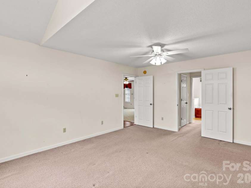 1082 Kingsway Drive, Salisbury, NC 28146.  MLS# CAR4335222, YatesRealty ID 3724. 