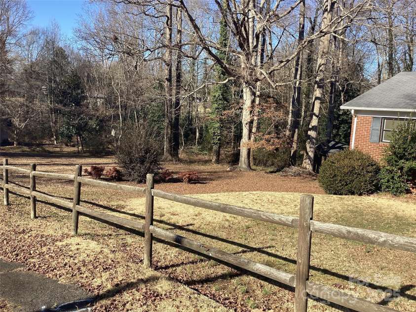 314 Little Street, Lincolnton, NC 28092.  MLS# CAR4222660, YatesRealty ID 3724. 