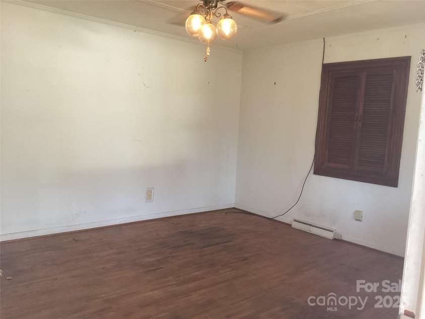 314 Little Street, Lincolnton, NC 28092.  MLS# CAR4222660, YatesRealty ID 3724. 