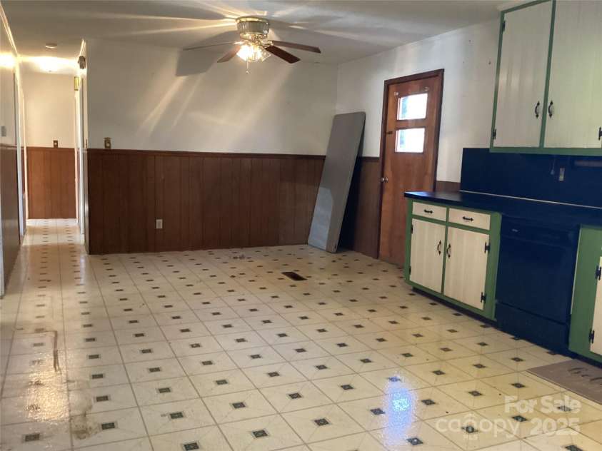 314 Little Street, Lincolnton, NC 28092.  MLS# CAR4222660, YatesRealty ID 3724. 