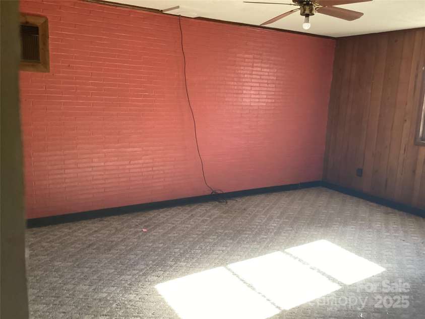 314 Little Street, Lincolnton, NC 28092.  MLS# CAR4222660, YatesRealty ID 3724. 