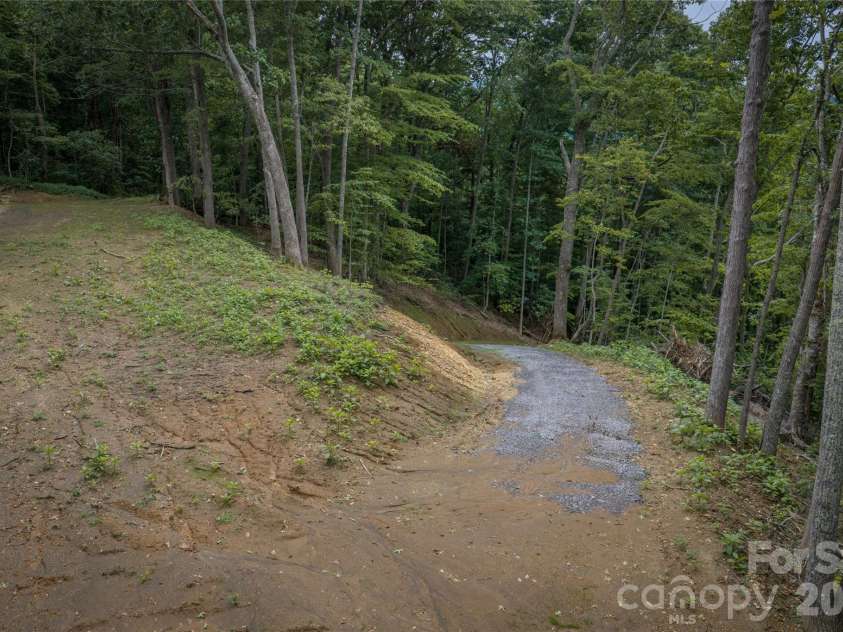 7 Wid Smith Road, Burnsville, NC 28714.  MLS# CAR4402087, YatesRealty ID 37241. 