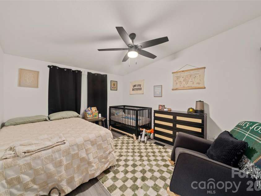 7 Wid Smith Road, Burnsville, NC 28714.  MLS# CAR4402087, YatesRealty ID 37241. Guest Room #2