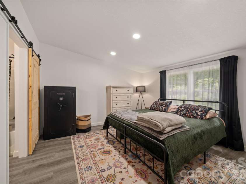 7 Wid Smith Road, Burnsville, NC 28714.  MLS# CAR4402087, YatesRealty ID 37241. Primary