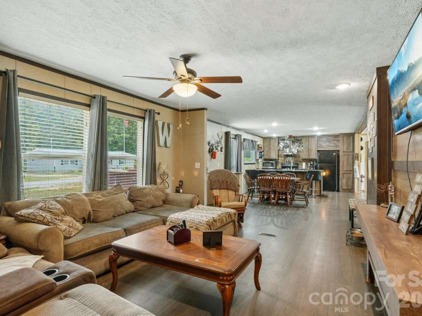 3443 Meldonna Drive, Maiden, NC 28650.  MLS# CAR4397018, YatesRealty ID 37245. 