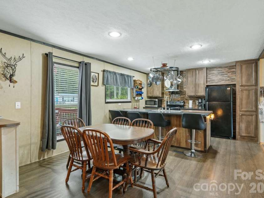 3443 Meldonna Drive, Maiden, NC 28650.  MLS# CAR4397018, YatesRealty ID 37245. 