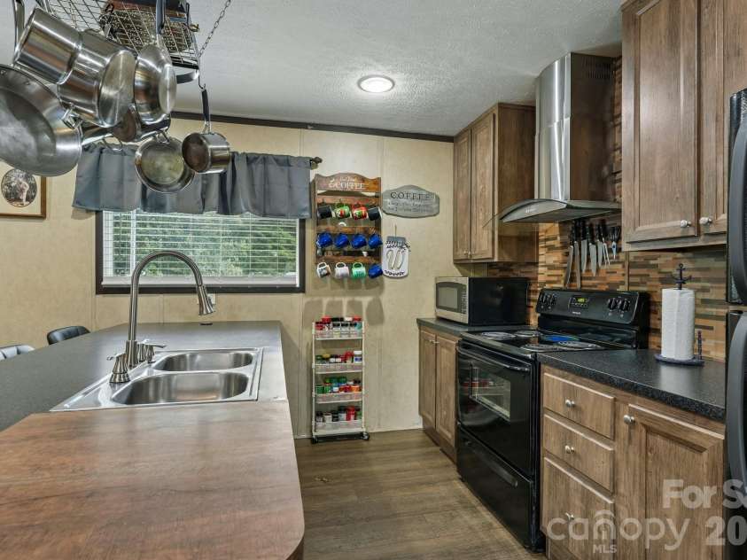 3443 Meldonna Drive, Maiden, NC 28650.  MLS# CAR4397018, YatesRealty ID 37245. 