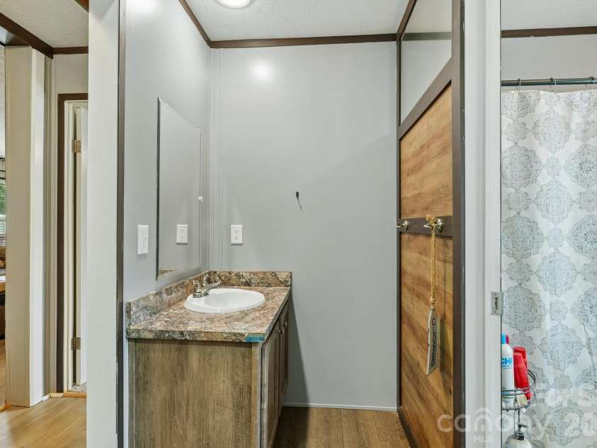 3443 Meldonna Drive, Maiden, NC 28650.  MLS# CAR4397018, YatesRealty ID 37245. 