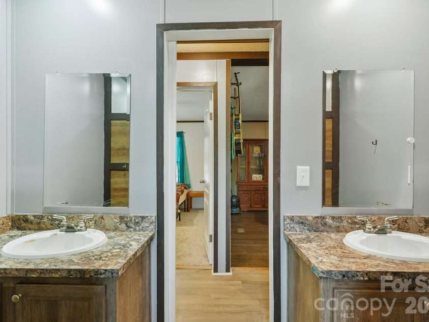 3443 Meldonna Drive, Maiden, NC 28650.  MLS# CAR4397018, YatesRealty ID 37245. 