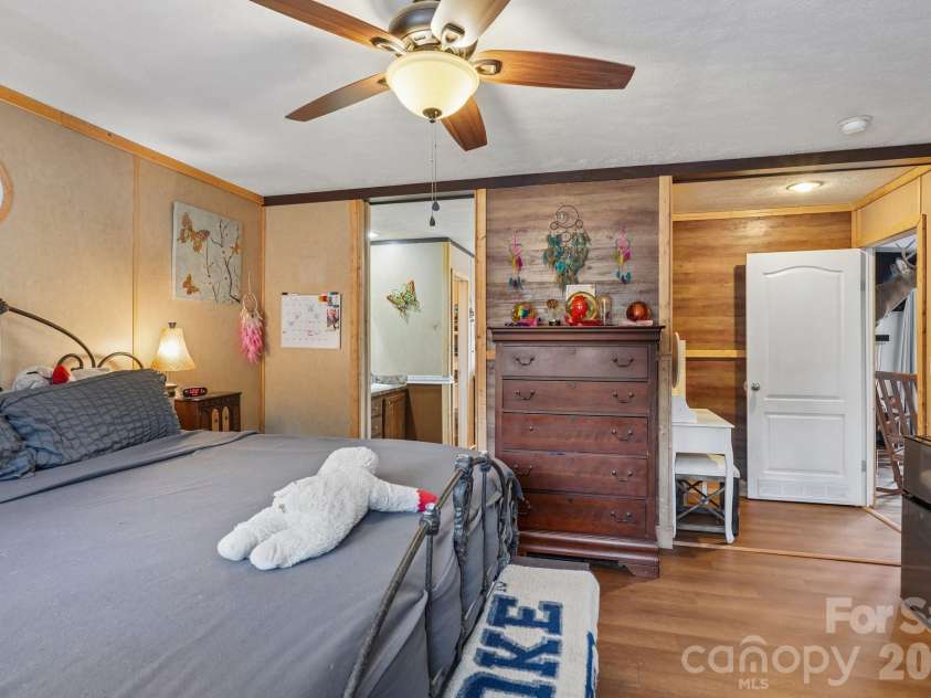 3443 Meldonna Drive, Maiden, NC 28650.  MLS# CAR4397018, YatesRealty ID 37245. 