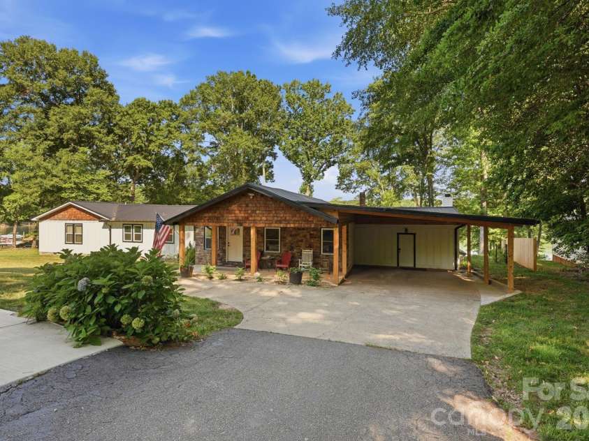 1367 Roundstone Road, Sherrills Ford, NC 28673.  MLS# CAR4401103, YatesRealty ID 37246. 