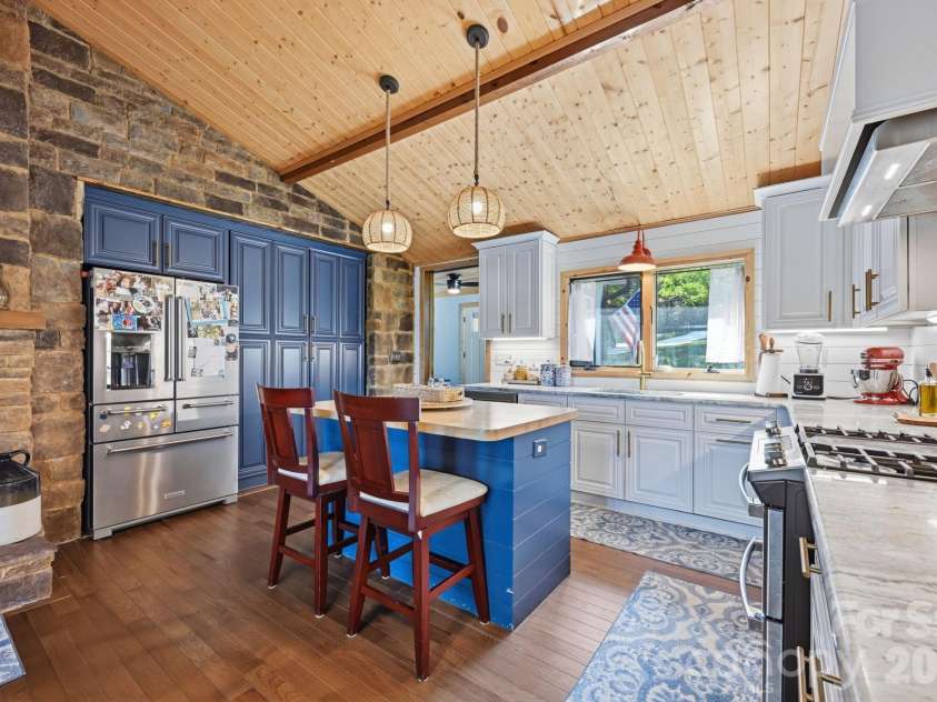 1367 Roundstone Road, Sherrills Ford, NC 28673.  MLS# CAR4401103, YatesRealty ID 37246. 