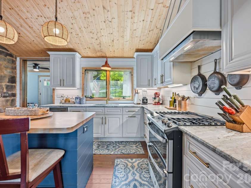 1367 Roundstone Road, Sherrills Ford, NC 28673.  MLS# CAR4401103, YatesRealty ID 37246. 