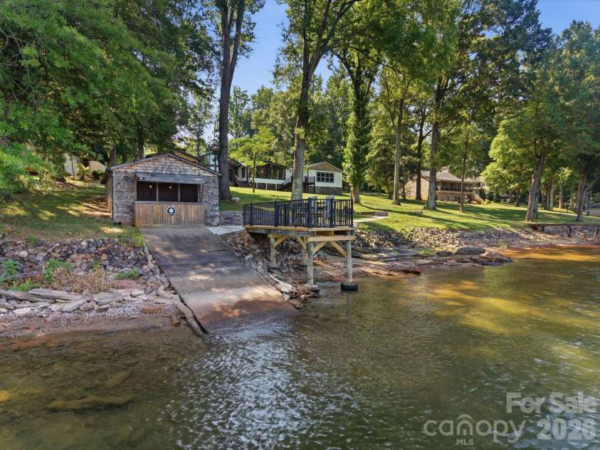 1367 Roundstone Road, Sherrills Ford, NC 28673.  MLS# CAR4401103, YatesRealty ID 37246. 